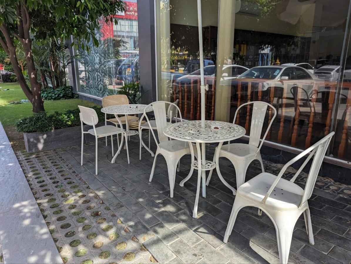 中青秋果酒店 True Go Hotel Phnom-Penh Buitenkant foto
